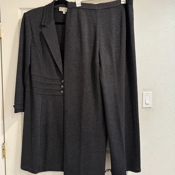 St. John Collection Santana Knit Jacket Pants wide leg Set Black Wool Blend - Picture 13 of 16